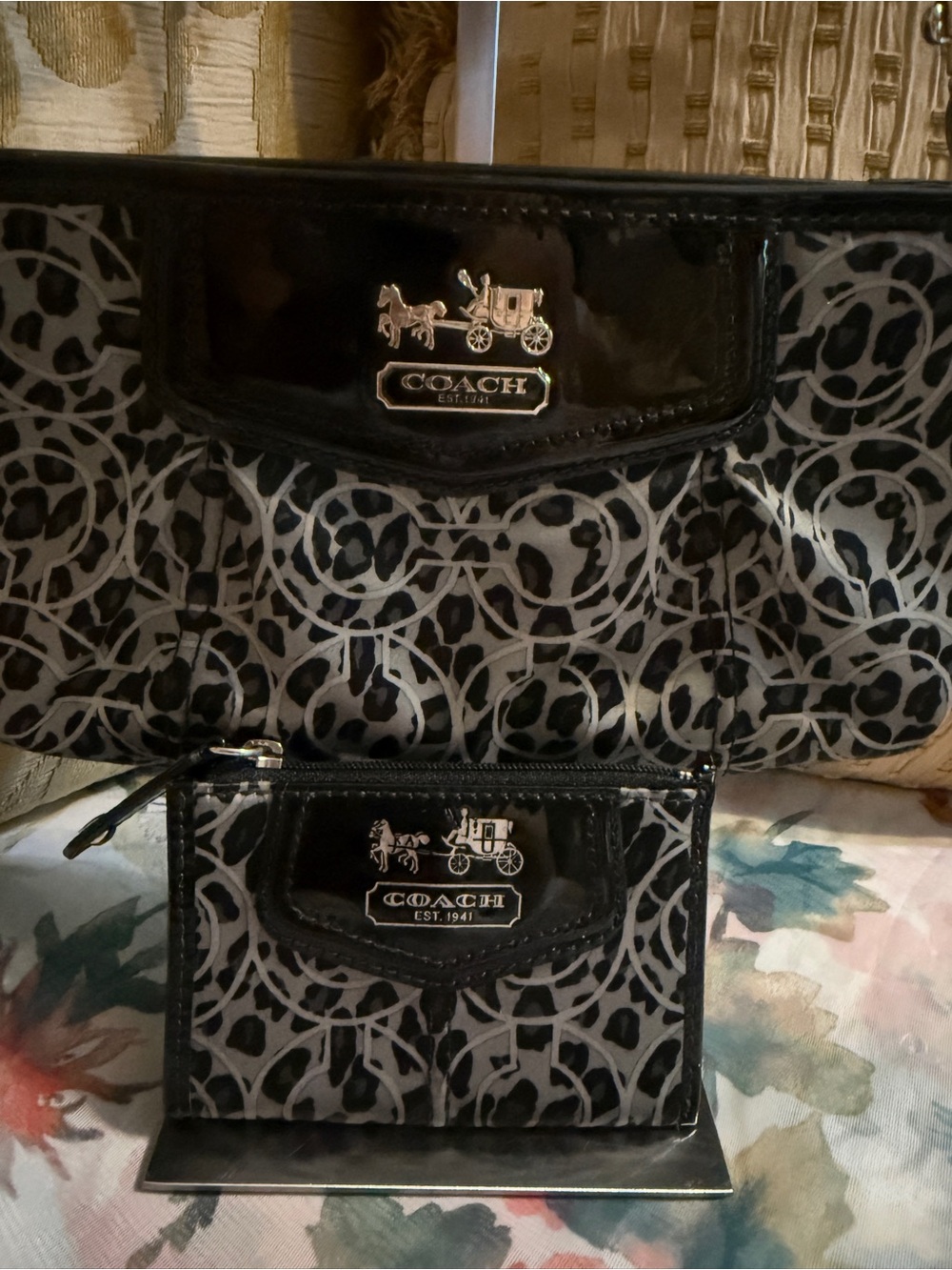 Coach Madison Ocelot Print Wristlet and Keychain ID Holder / Coin case preowned - Picture 3 of 16
